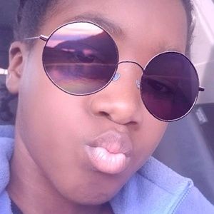 Meet your Posher, Kimaya